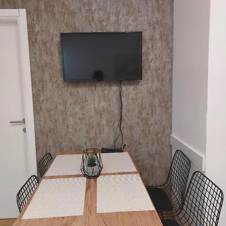 Loly Apartment *